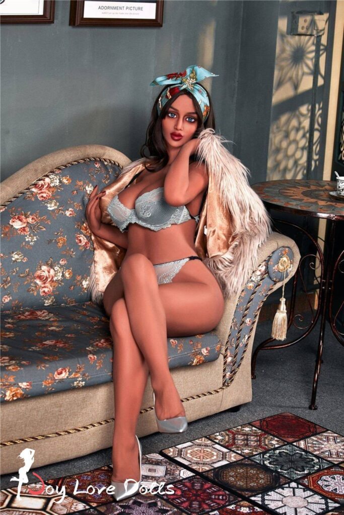 venus 161cm 5ft 3 e cup iron tech doll sex 700 683x1024 - Búp bê tình dục người nổi tiếng là gì? Top các sản phẩm bán chạy hiện nay