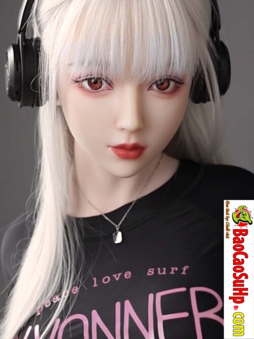 anh bia Bup be tinh duc Full Jinx 4 - Búp bê tình dục Full Jinx - Nữ Thần E-sports Tinh Nghịch 1m58 đầu silicone thân TPE