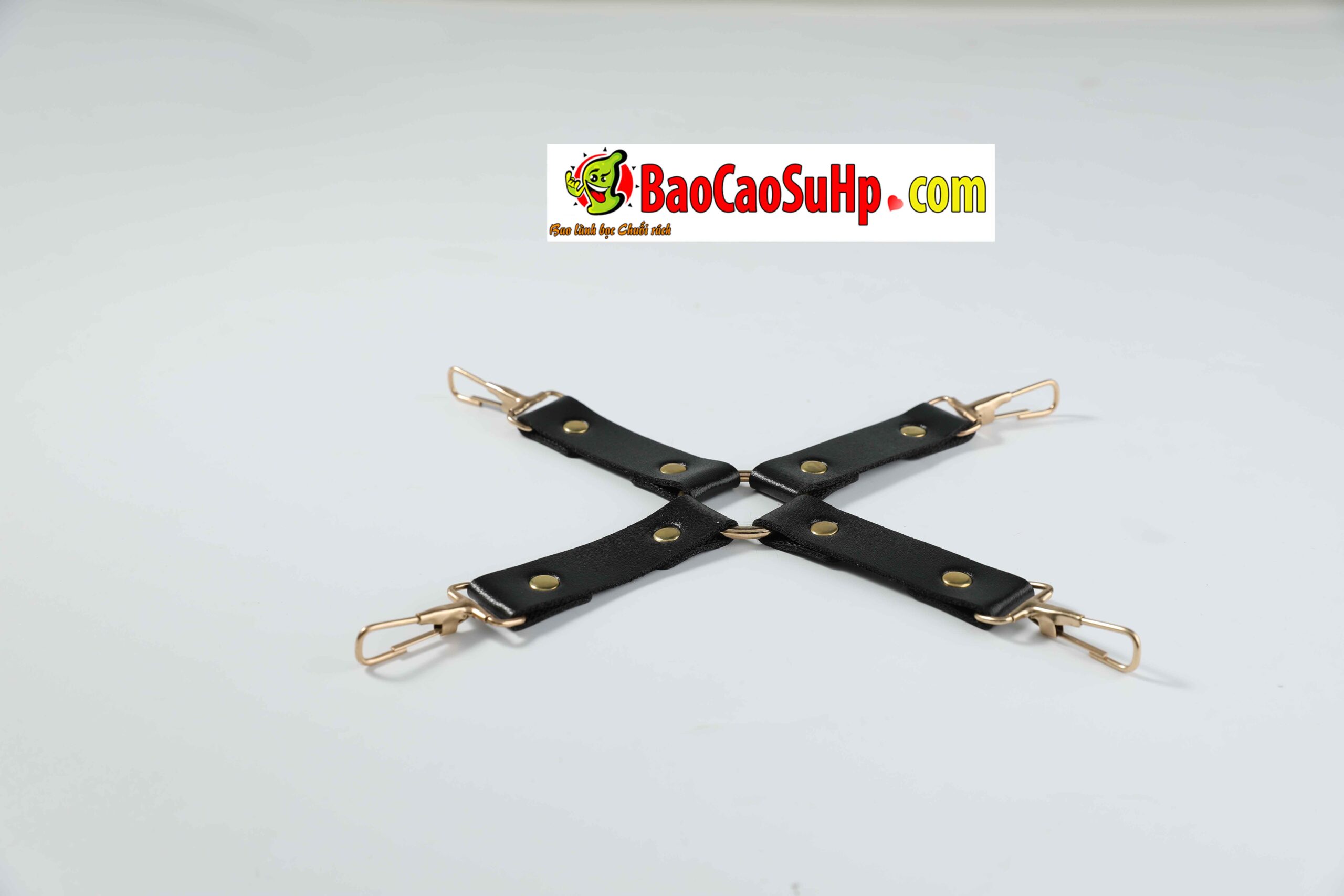 834A8063 scaled - Bộ Đồ Chơi Tình Dục BDSM Warden 8 Món MizzZee: Khám Phá Giới Hạn, Đánh Thức Đam Mê
