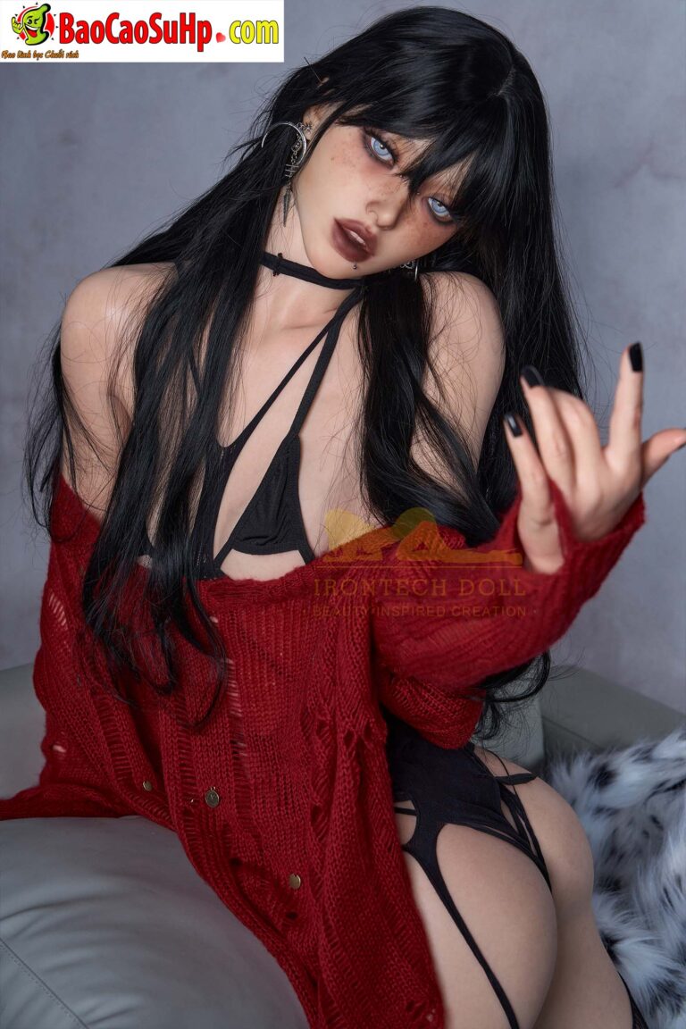 Búp bê tình dục Irontech Doll full silicone ngực lép Natural Optimized Series Ember 1m61