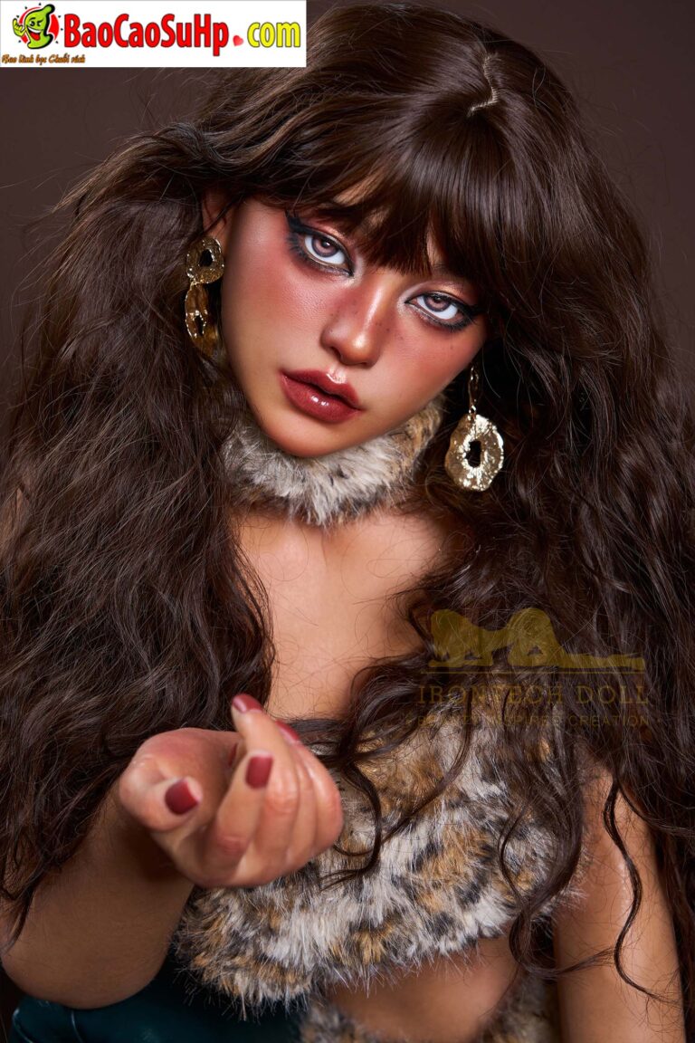 Búp bê tình dục Full Silicone Irontech Doll Elieen Panthera da nâu quyến rũ 1m64cm